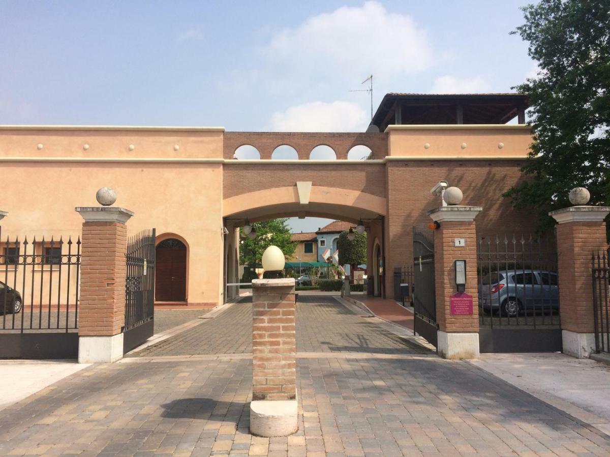 Apartamento La Chicca del Garda Peschiera del Garda Exterior foto