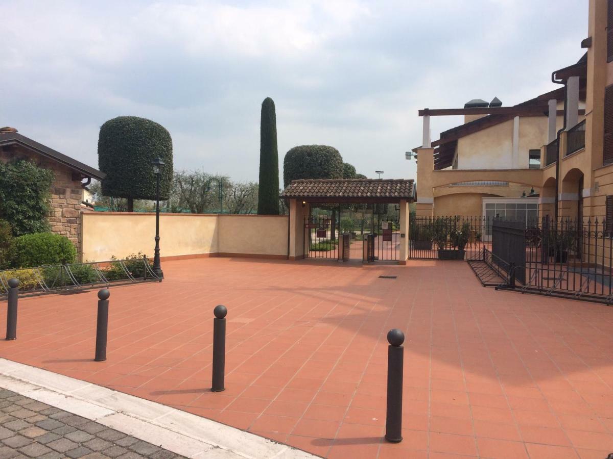 Apartamento La Chicca del Garda Peschiera del Garda Exterior foto